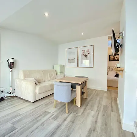 Holiday home L'escapade A Deux - T2 Renove - Parking La Rochelle (Charente-Maritime)