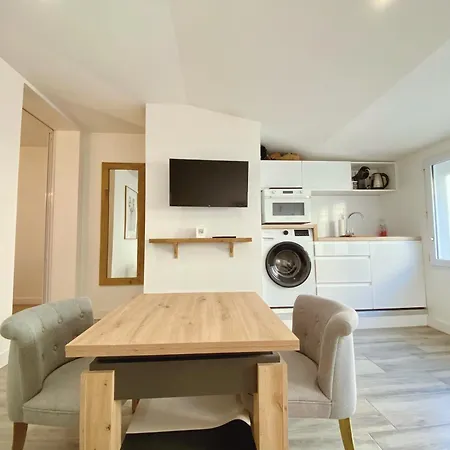 L'escapade A Deux - T2 Renove - Parking Holiday home La Rochelle (Charente-Maritime)
